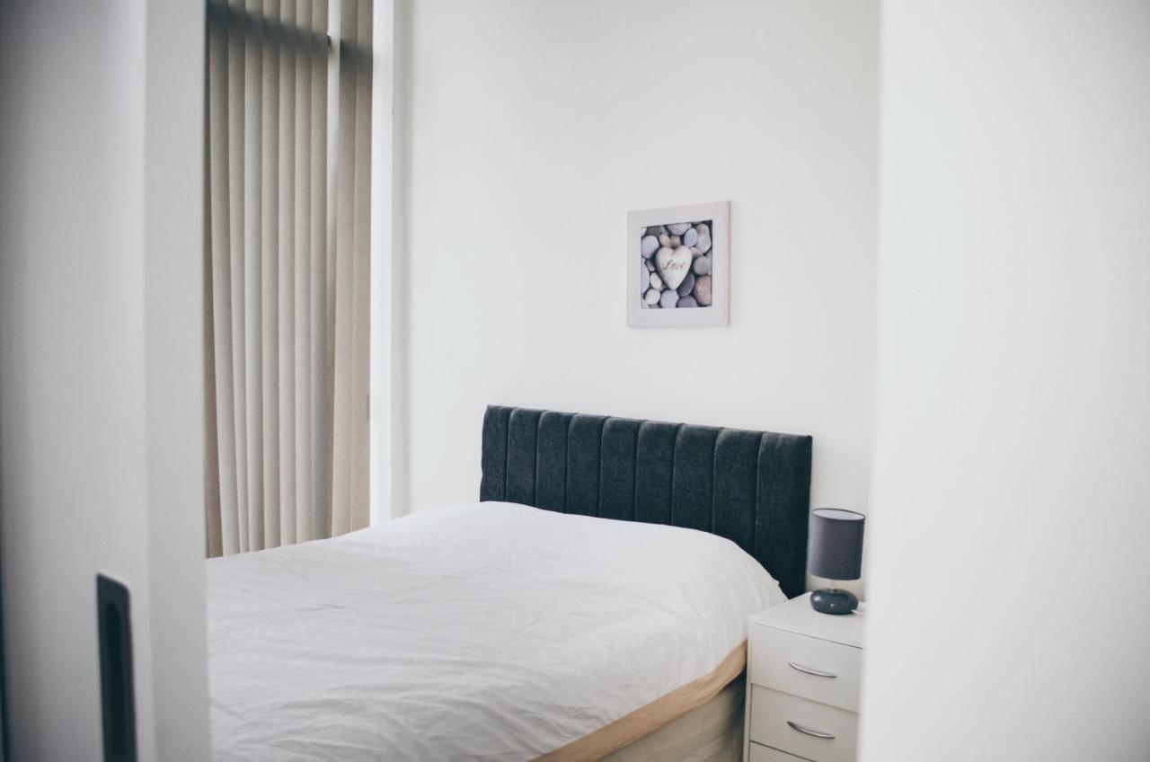Penthouse In Liverpool City Centre - Free Parking - Balcony - By Happy Days Kültér fotó