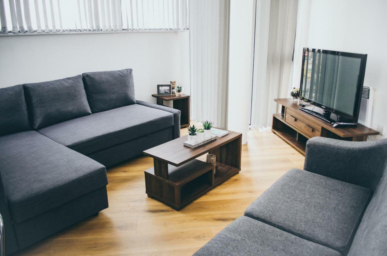 Penthouse In Liverpool City Centre - Free Parking - Balcony - By Happy Days Kültér fotó